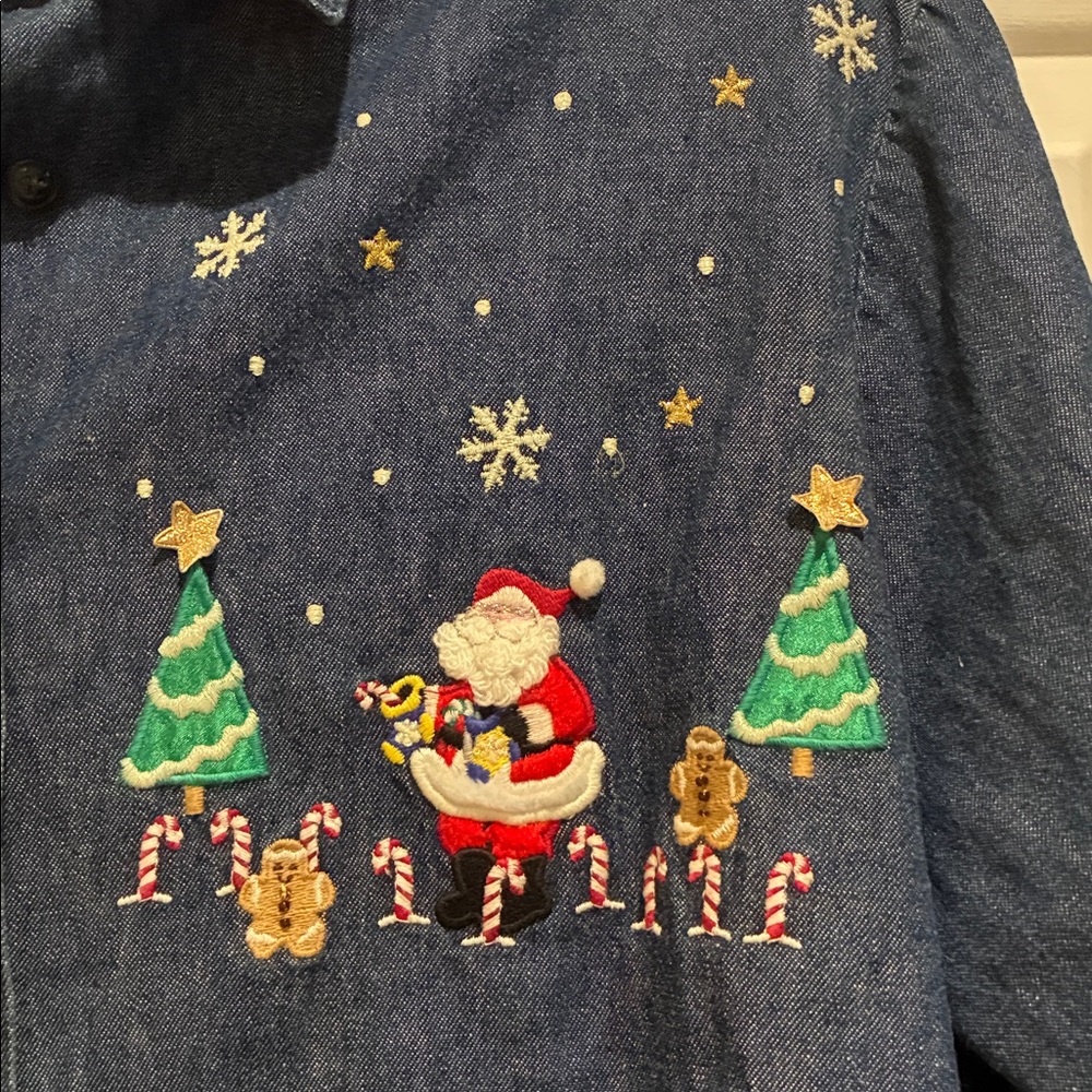 Karen Scott vintage cotton Festive Denim Shirt with Christmas Embroidery - Picture 5 of 6